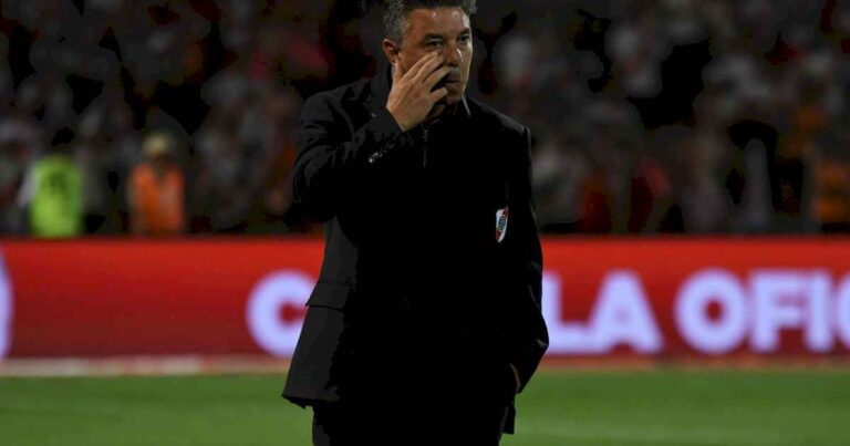 a-que-hora-se-juega-estudiantes-vs.-river-hoy:-formaciones,-donde-y-como-verlo-en-directo
