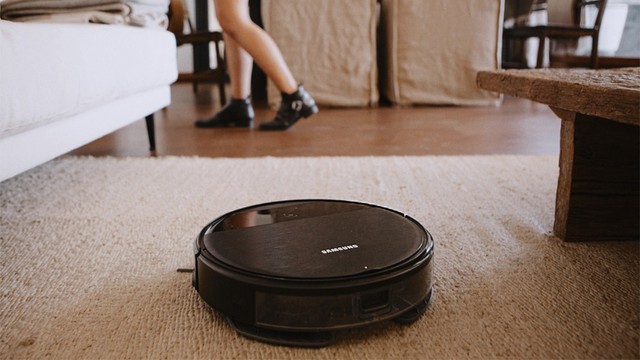 El peligro que esconden las aspiradoras robot: por qué los expertos aconsejan no usarlas