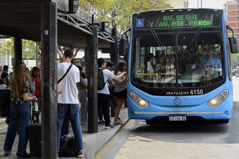 Paro de colectivos: no habrá servicios este viernes en el AMBA por 24 horas