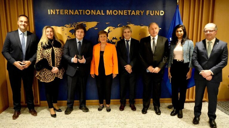 El FMI define este viernes si aprueba el nuevo acuerdo con la Argentina