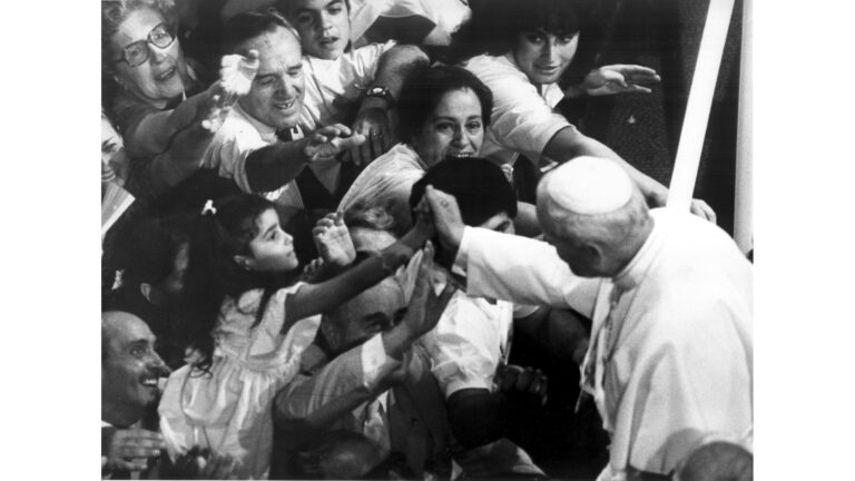 Juan Pablo II, el papa que rescató los valores  del campo