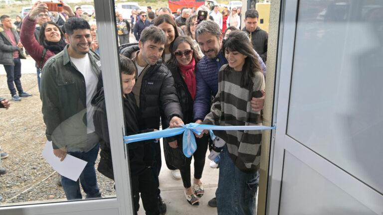 El Gobierno de Chubut entregó viviendas a 49 familias de Trelew