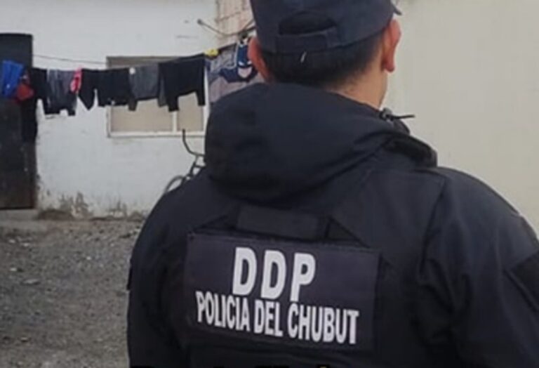 Desmantelaron un punto de venta de drogas en una ciudad de Chubut