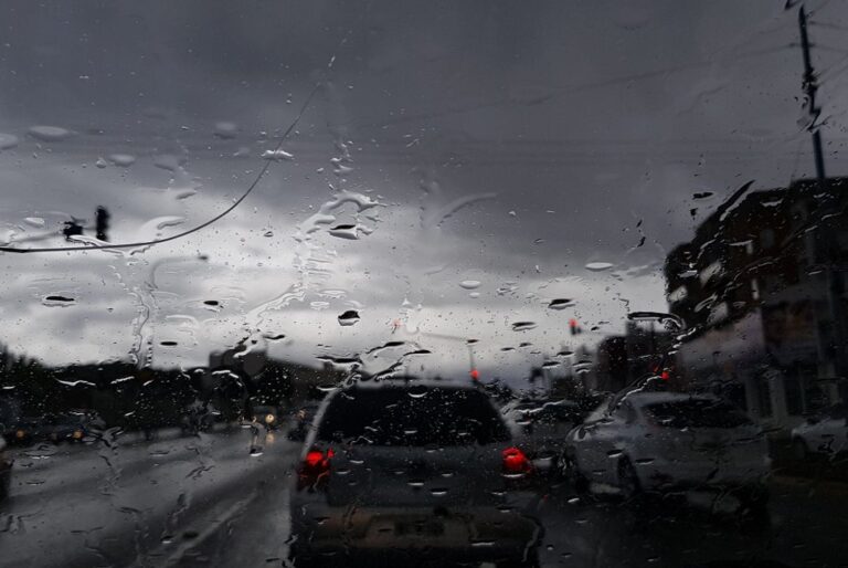 Lunes con fuertes ráfagas y probabilidad de lluvias aisladas en Comodoro