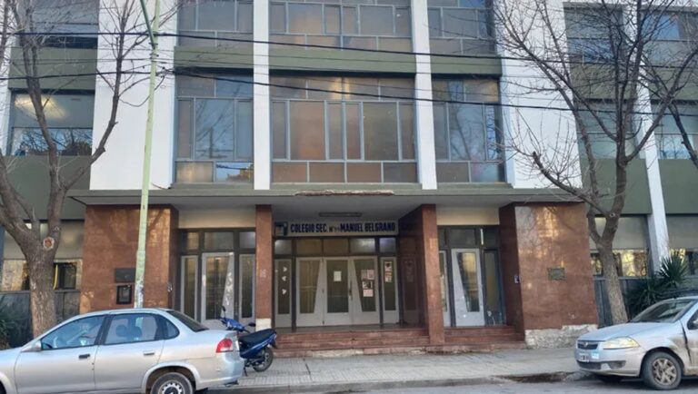 Denuncian que seis alumnas de un colegio patagónico resultaron intoxicadas tras una fumigación