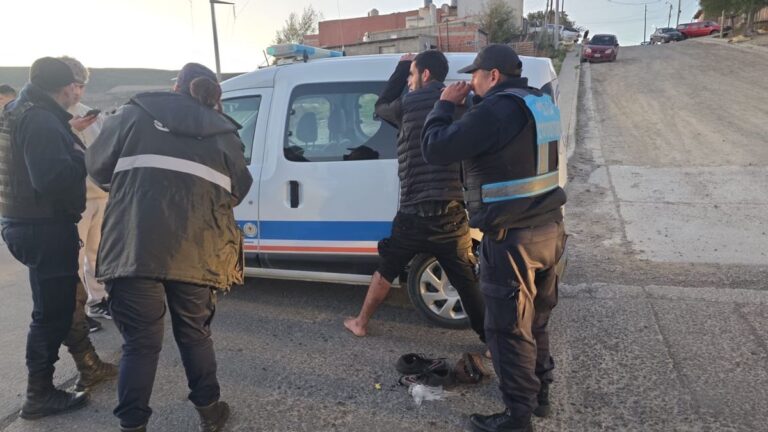 San Cayetano: quiso robar en un auto y fue detenido con marihuana