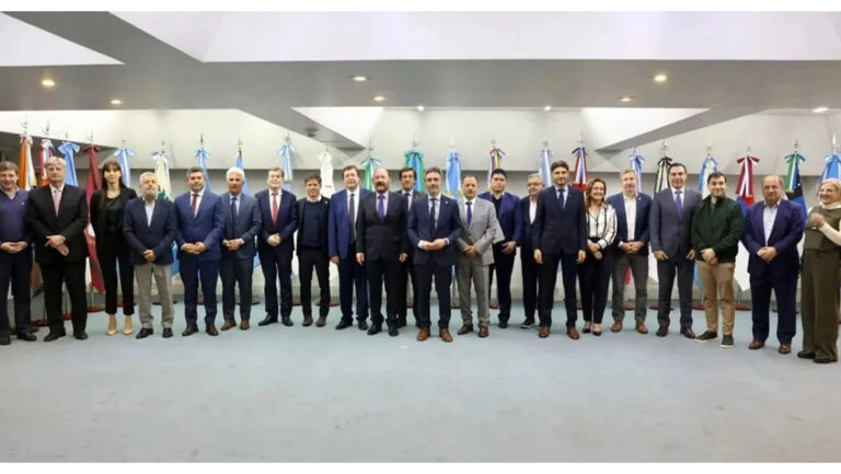 Gobernadores se reúnen por el derrumbe de la coparticipación federal