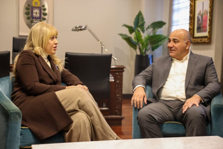 Manzur tantea a la intendenta de Tucumán para ver cómo juega en la interna con Jaldo