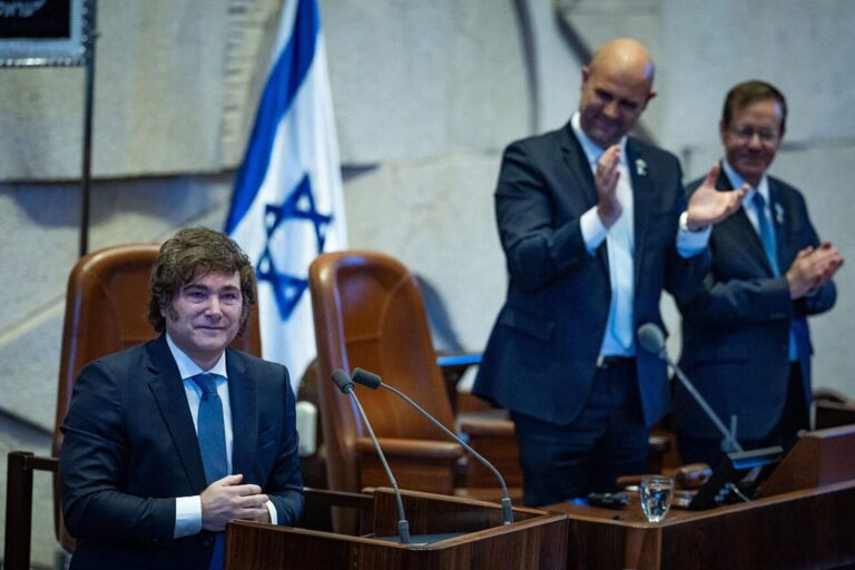 Milei anticipó en un discurso en Israel que Argentina llevará su embajada a Jerusalén
