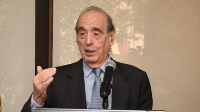 Ricardo Arriazu advierte por el «plan colchón» y cree que puede ser un fracaso