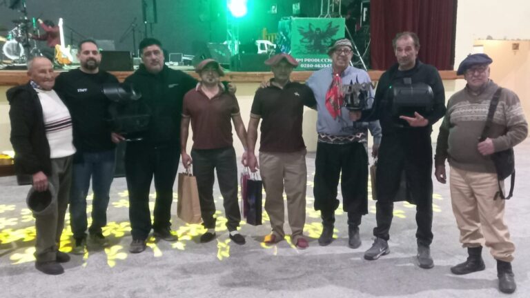 Dolavon: dos vecinos de Trelew se convirtieron en los mejores asadores de la Keipon Fest