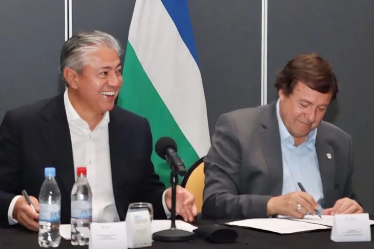 Nuevo acuerdo entre Río Negro y Neuquén: los gobernadores firmaron el documento