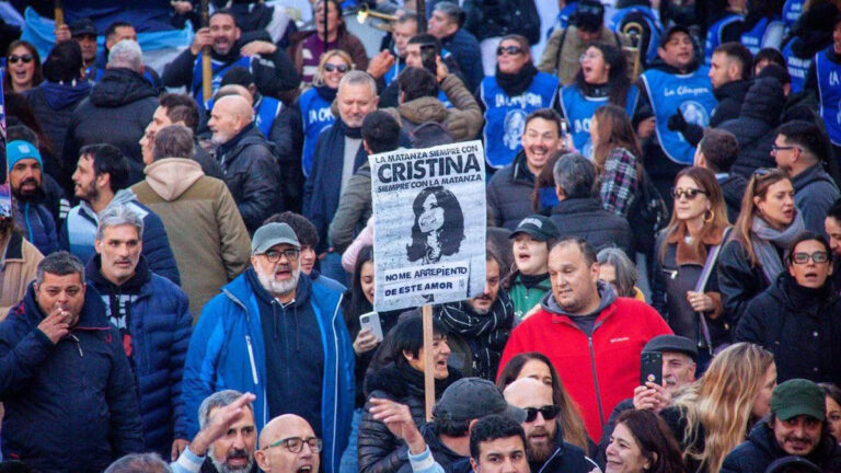 CFK arengó a la militancia: Vamos a volver con más fuerza y unidad
