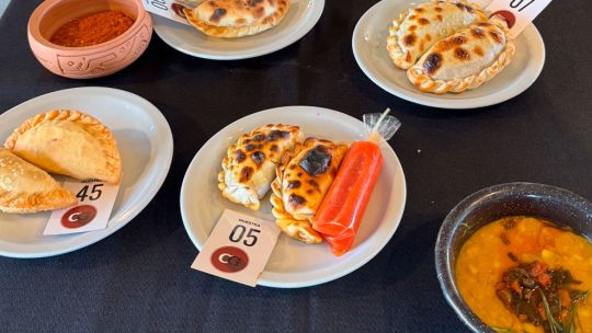 Con el frío llegó el top ten de las mejores empanadas y locros de Córdoba en 2025
