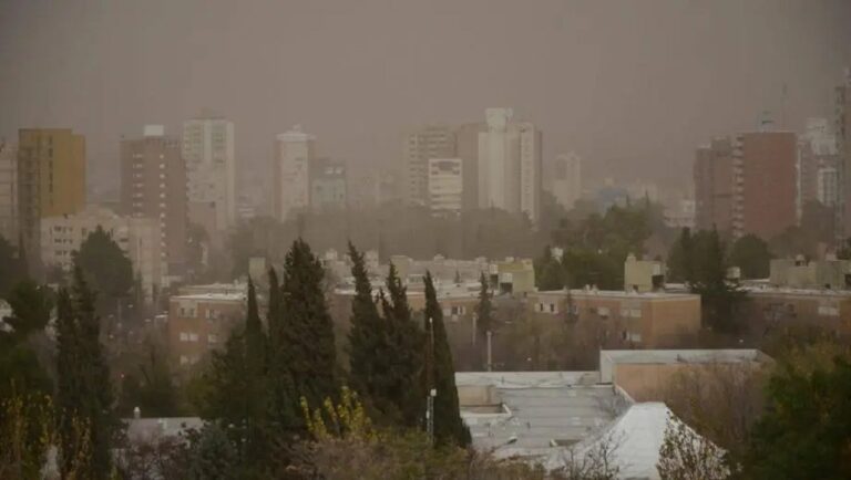 Frío intenso y vientos en Neuquén: el tiempo este jueves en la provincia