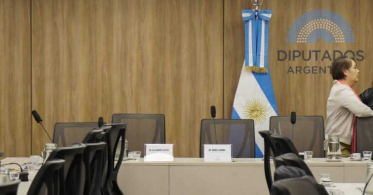 En medio de la corrupción. Lugones y Vilches pegaron el faltazo