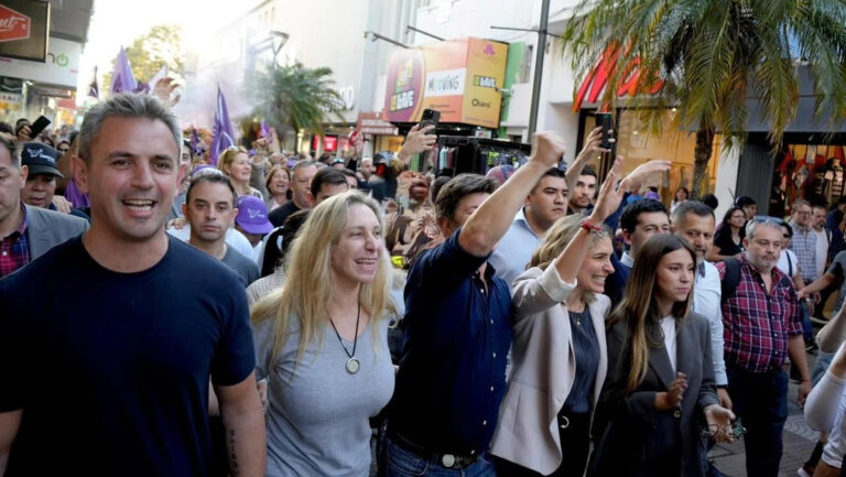 Evacuaron la caravana de Karina Milei en Corrientes tras incidentes