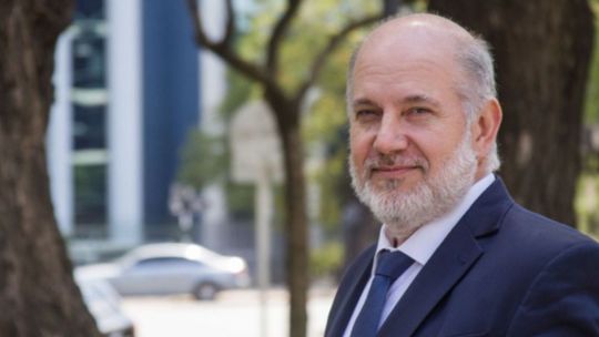 Luis Secco: Milei disocia su política económica del resultado electoral