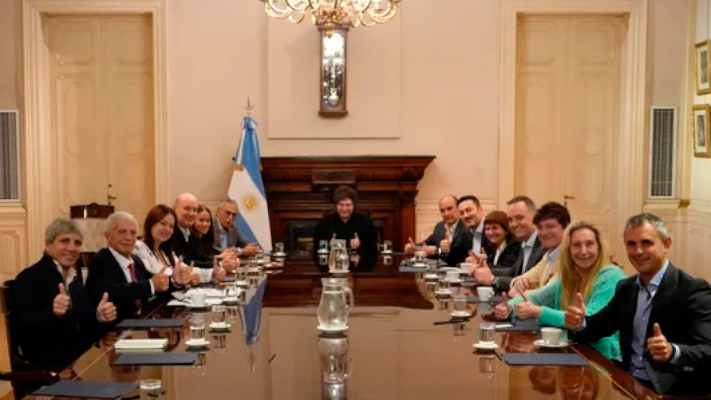 Milei encabeza la primera reunión de equipo tras la filtración de los audios de Spagnuolo y Karina Milei