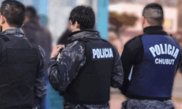Policías de Chubut realizarán una marcha en reclamo salarial tras un cuarto intermedio en las negociaciones