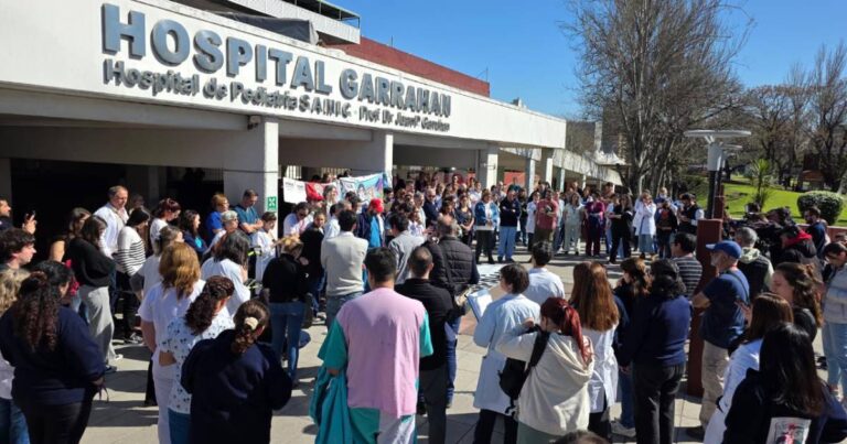 Ruidazo nacional contra los vetos de Milei. el Garrahan y las Universidades en pie de lucha