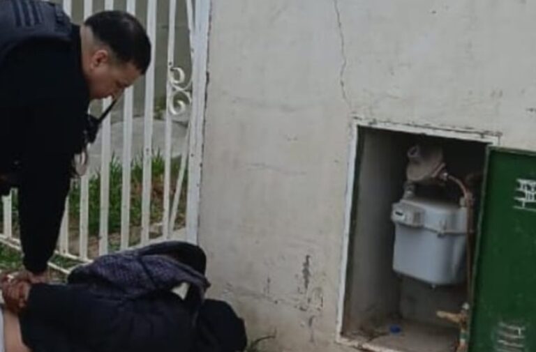 Intentó robarse un medidor de gas en Comodoro y lo detuvieron con el pico de loro’ en la mano
