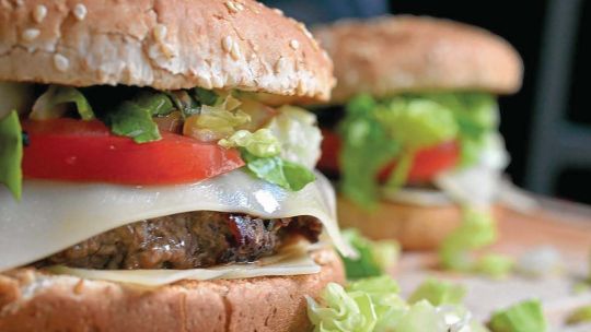 Eduardo Fosco: La hamburguesa sigue siendo una salida posible incluso en crisis