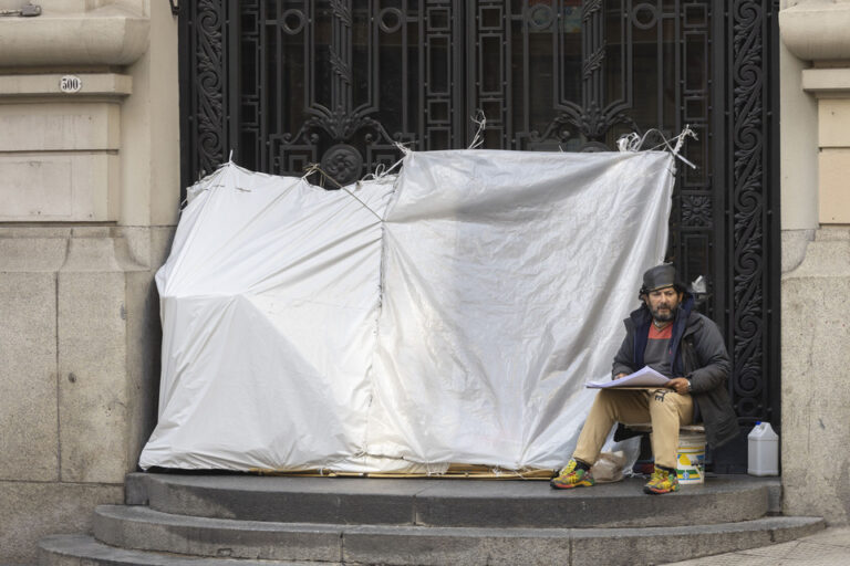 Aseguran que la magnitud de la caída de la pobreza informada por el INDEC está sobrerrepresentada