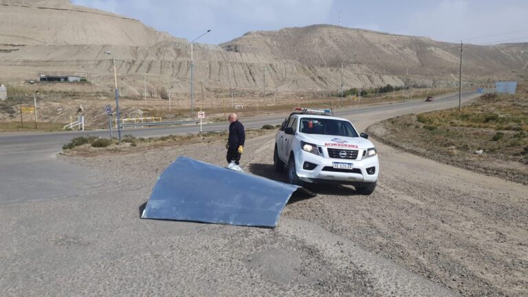 Voladuras de chapas y caída de postes en Comodoro: qué zonas fueron afectadas y cómo reportar daños