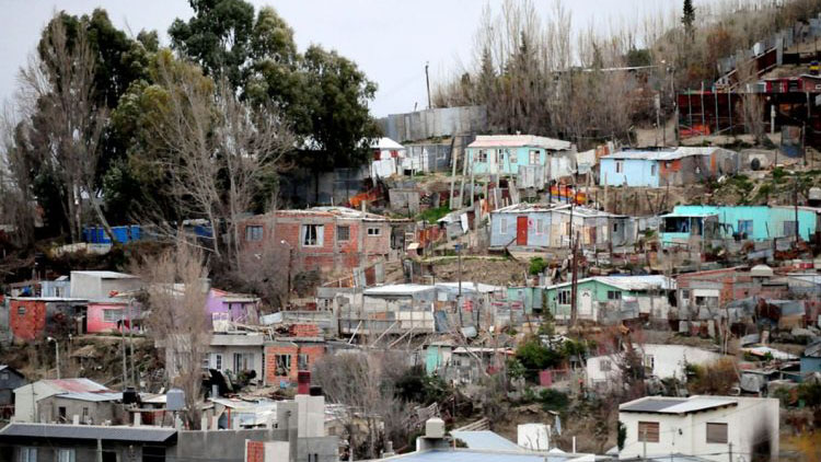 Trelew y Comodoro Rivadavia en el podio de la pobreza en Patagonia