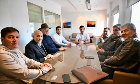 Torres se reunió con dirigentes gremiales: La Provincia y los trabajadores cumplieron, ahora vamos a exigir a Nación la eliminación de las retenciones