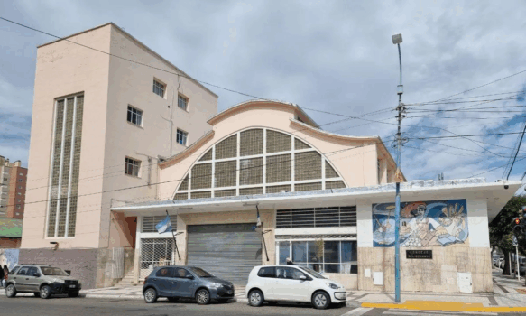 Vecinos de Comodoro juntaron firmas reclamando que se ejecuten las obras comprometidas para evitar inundaciones