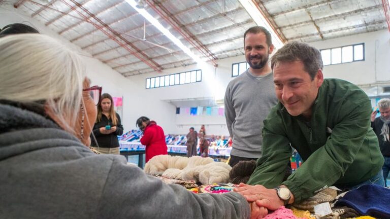 Luque en Gualjaina: «Tenemos que impulsar una agenda binacional»