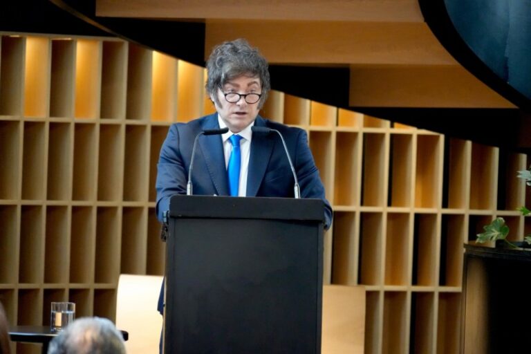 Javier Milei advirtió que habrá más reformas: «Abrochensé los cinturones»