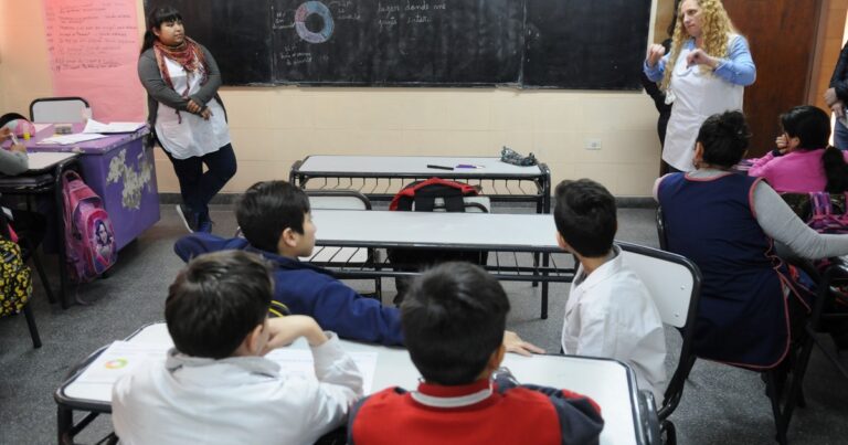 Ayuda Escolar Anual: el Gobierno anunció un pago extra en marzo para garantizar un piso de $85.000